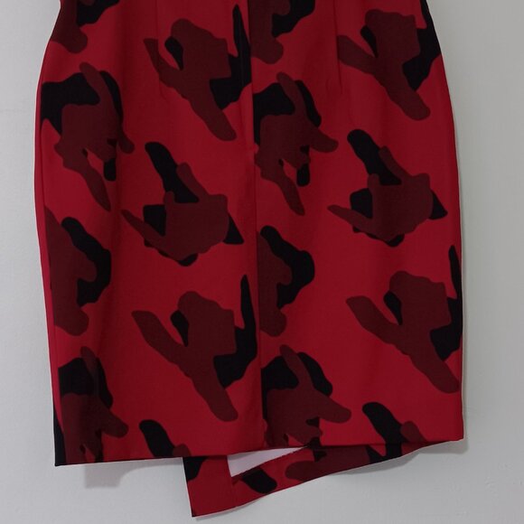 Red and Black skirt - Picture 7 of 7